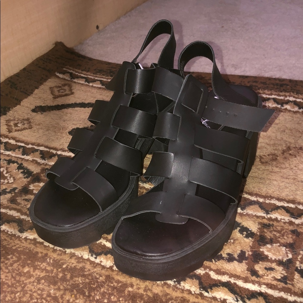 Forever 21 Black Platform Sandals